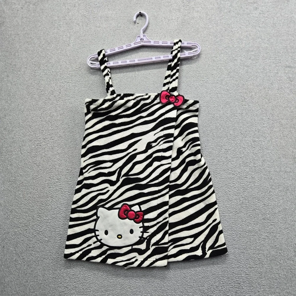 Hello Kitty By Sanrio Women Sleepwear M Black Embroidered Animal Dress Fleece